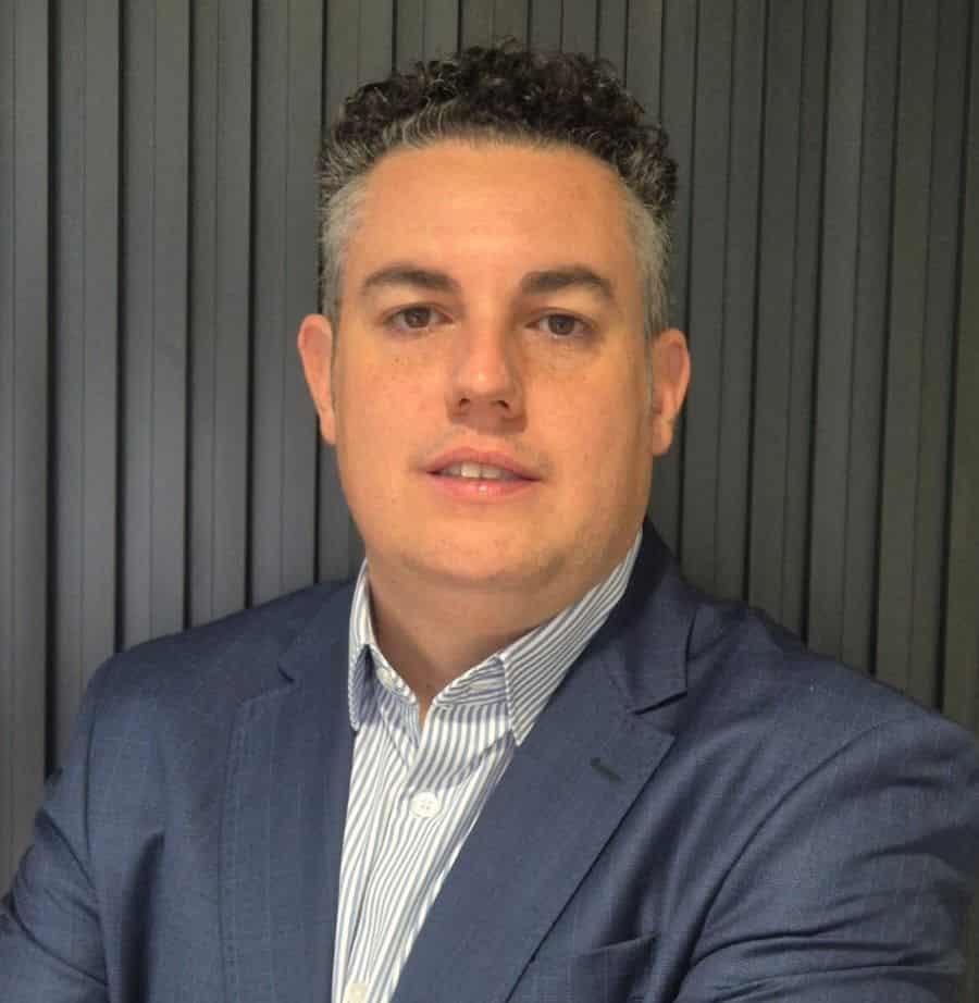 Morale - Perfil - Terno2.jpg